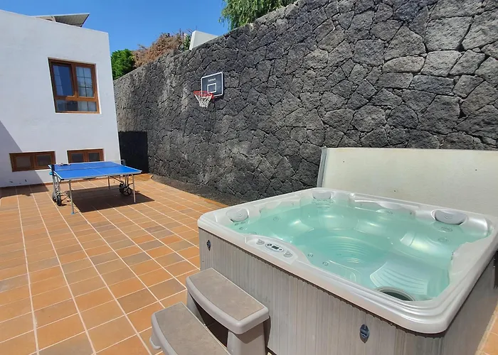 Lujosa 4 Hab Piscina, Jacuzzi Y Vistas Mar Villa *
